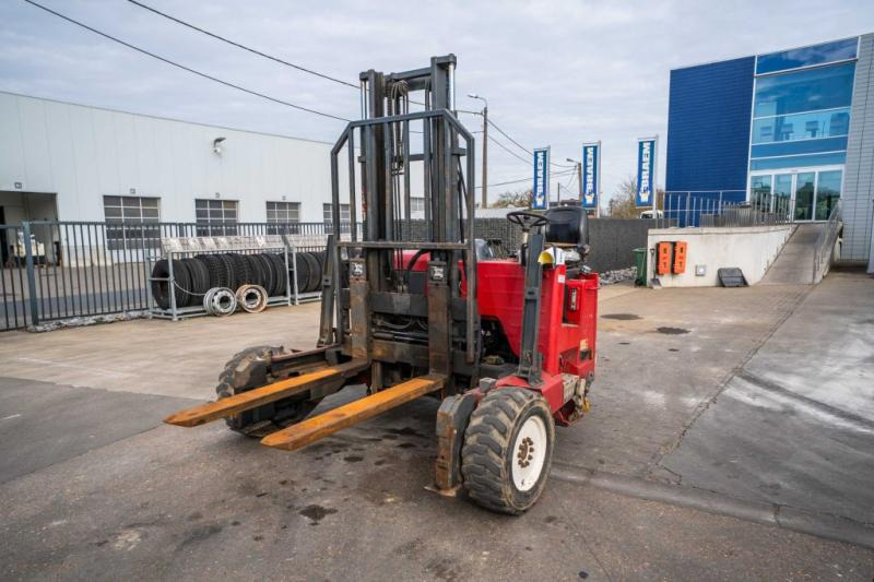 MOFFET M5 20.4 - Truck mounted forklift: picture 1 MOFFET M5 20.4 - Truck mounted forklift: picture 1