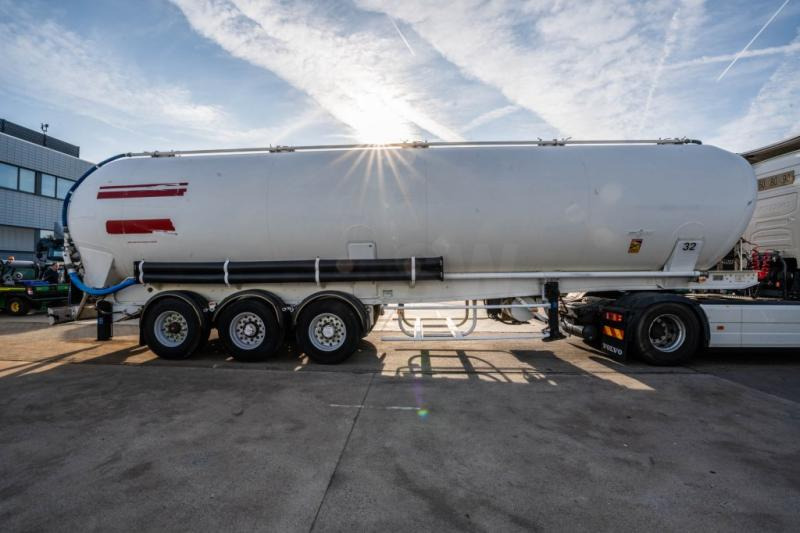 SPITZER SILO SK2458 CAL 60m3 - Semi-trailer: picture 3 SPITZER SILO SK2458 CAL 60m3 - Semi-trailer: picture 3