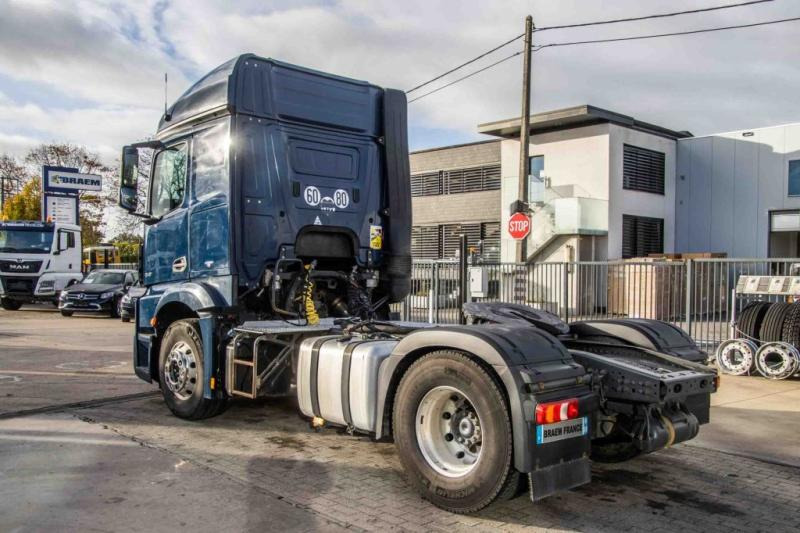 Mercedes ACTROS 1843 LS+E6+HYDRAULIQUE - Tractor unit: picture 4 Mercedes ACTROS 1843 LS+E6+HYDRAULIQUE - Tractor unit: picture 4