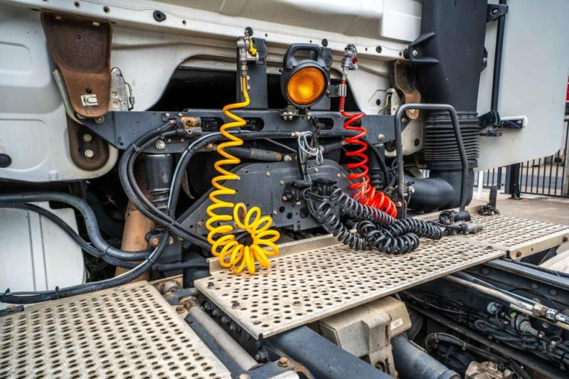 Tractor unit Mercedes ACTROS 1844 LS-MP3+VOITH: picture 8