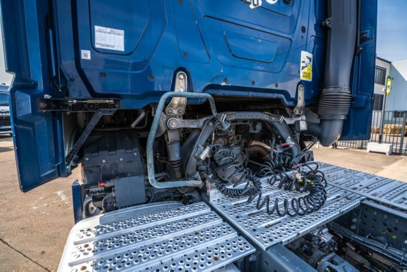 Tractor unit Mercedes ACTROS 1846 LS: picture 9