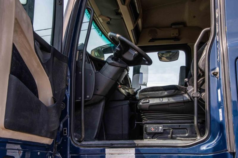 Mercedes ACTROS 1848 LS+E6+HYDR. - Tractor unit: picture 5 Mercedes ACTROS 1848 LS+E6+HYDR. - Tractor unit: picture 5