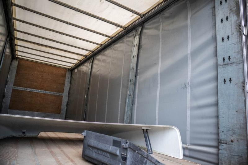 Curtainsider truck Volvo FM 330-6x2-E5+10 pneus/tires+intarder: picture 7