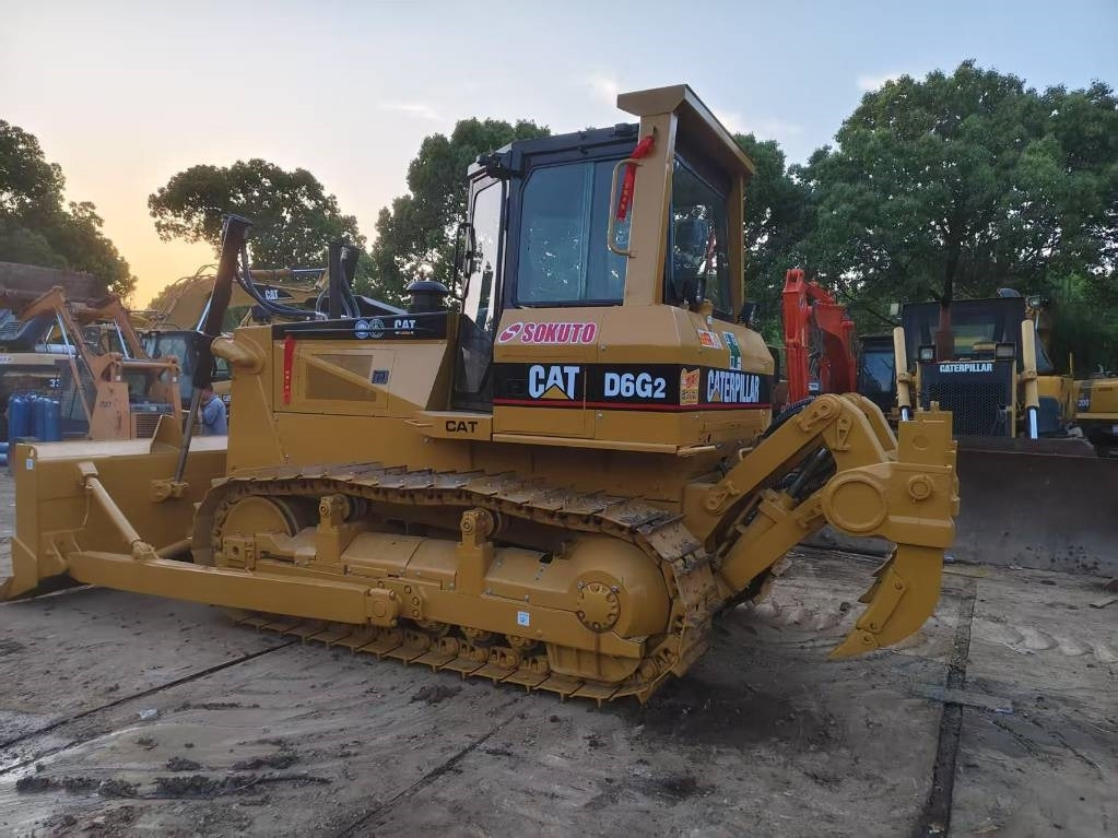 New Crawler excavator CAT D6G2: picture 6