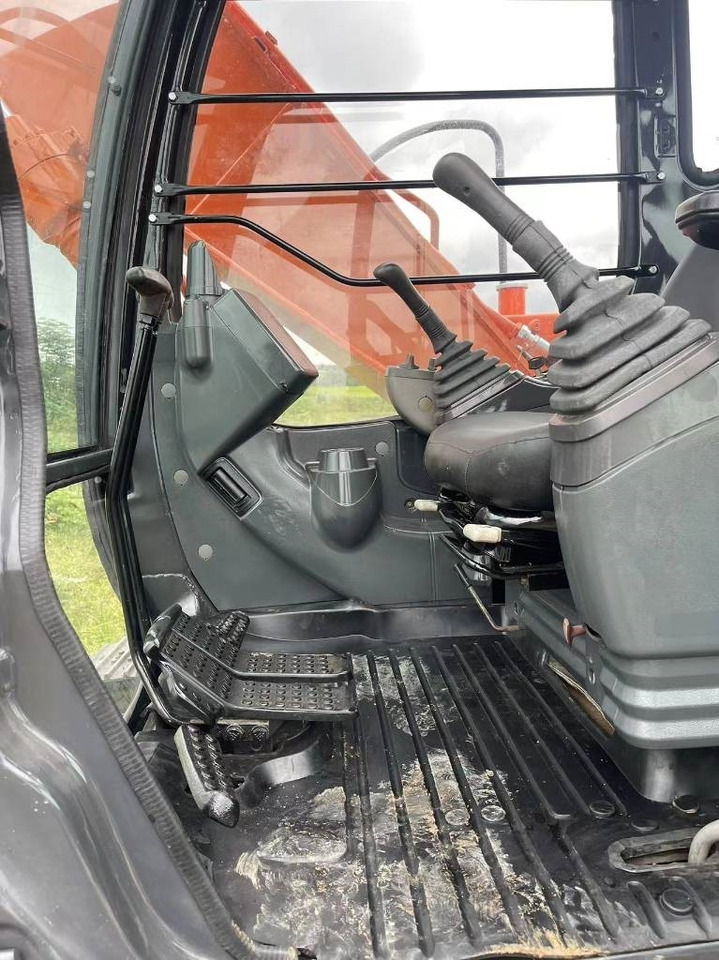 Hitachi ZX 120 - Crawler excavator: picture 4 Hitachi ZX 120 - Crawler excavator: picture 4