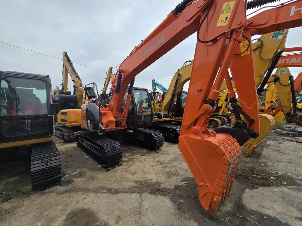 Hitachi ZX 135 US - Crawler excavator: picture 4 Hitachi ZX 135 US - Crawler excavator: picture 4