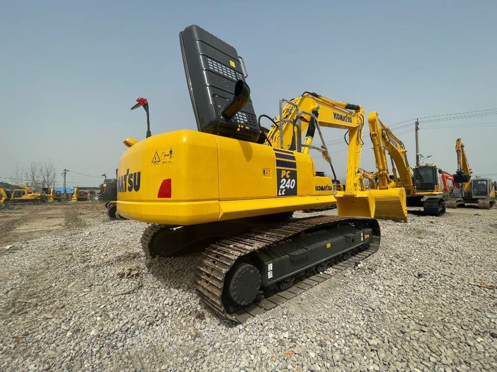 Komatsu PC 240 - Crawler excavator: picture 2 Komatsu PC 240 - Crawler excavator: picture 2
