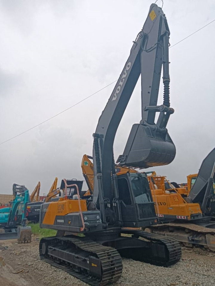 Volvo EC 240 - Crawler excavator: picture 4 Volvo EC 240 - Crawler excavator: picture 4