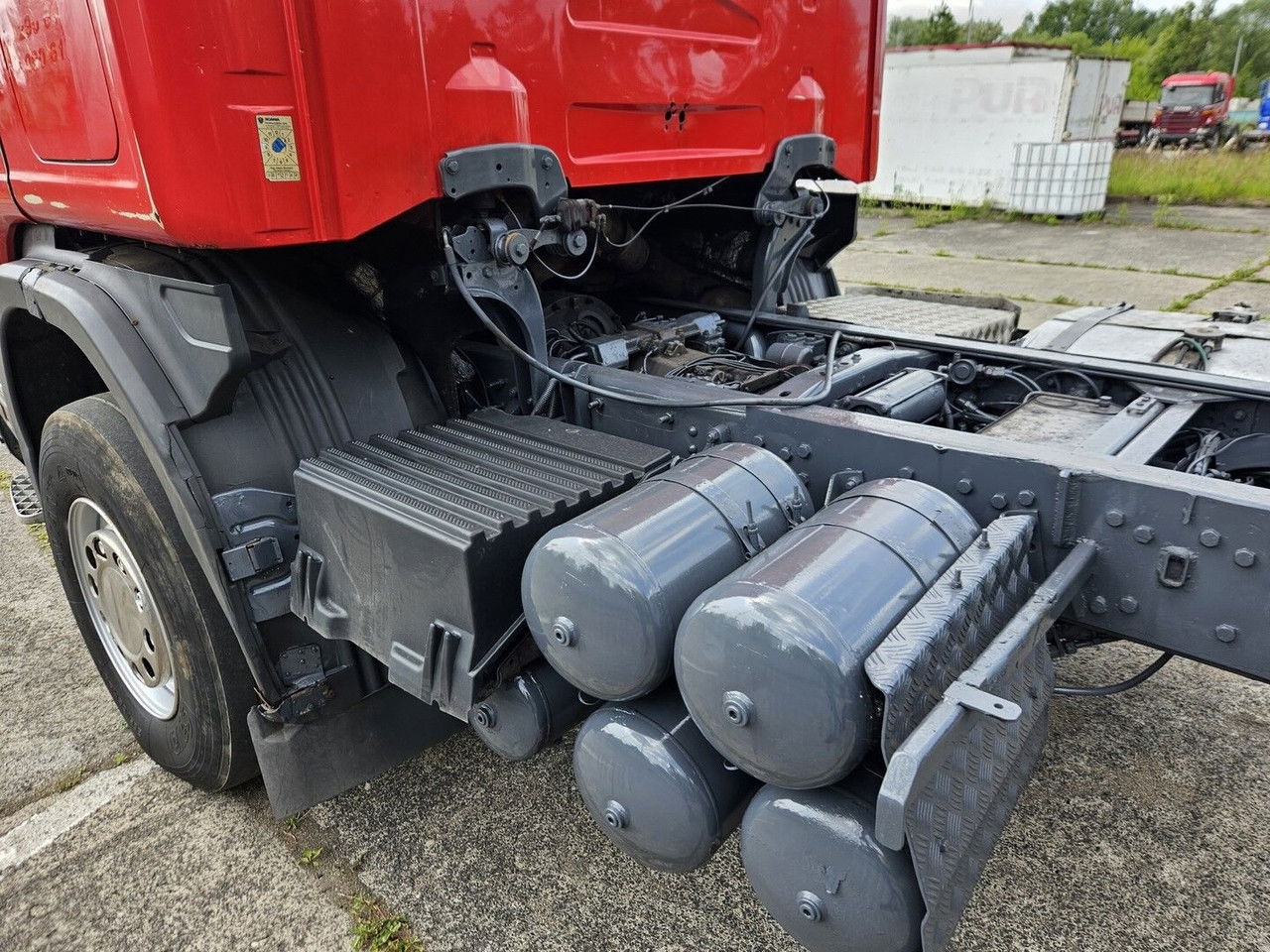 Cab chassis truck Scania 144 530 6X4 Manual Pump AND Injectros - Full Sprin G: picture 9