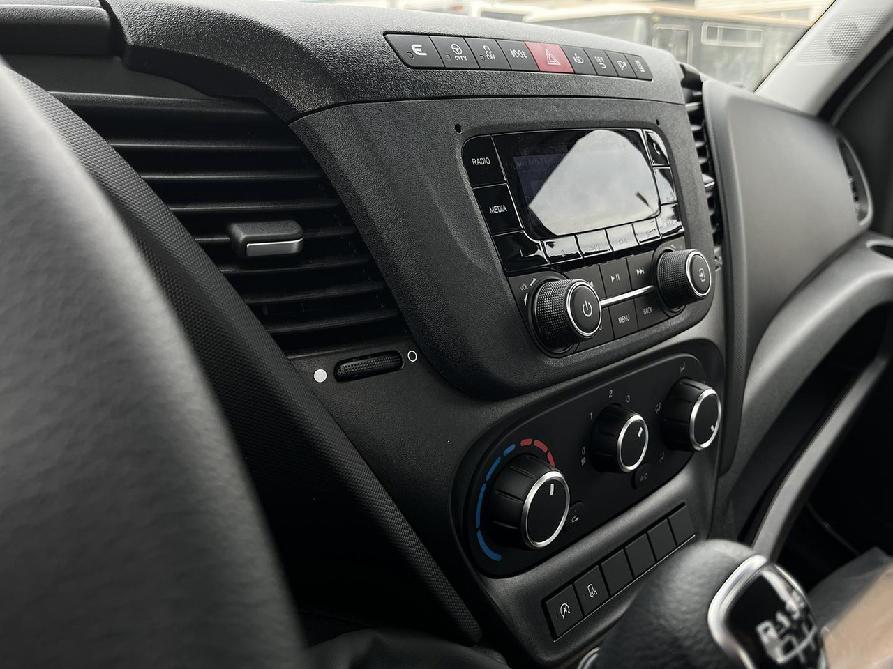 Tipper van Iveco DAILY SKLÁPAČ, 2.3D, 35S16H: picture 14 Tipper van Iveco DAILY SKLÁPAČ, 2.3D, 35S16H: picture 14