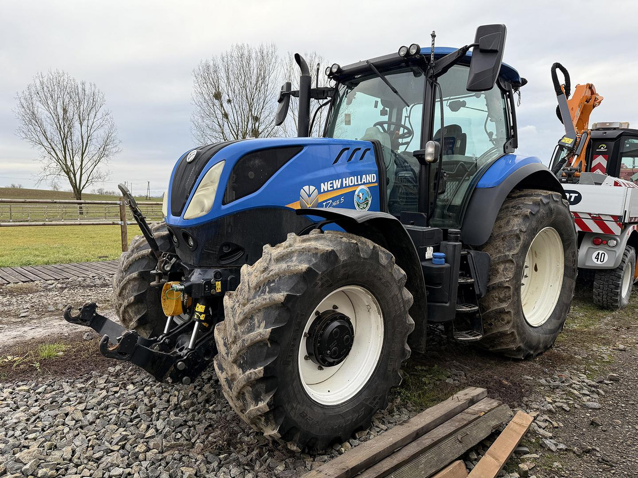 New Holand T7, 165, S - Farm tractor: picture 2 New Holand T7, 165, S - Farm tractor: picture 2