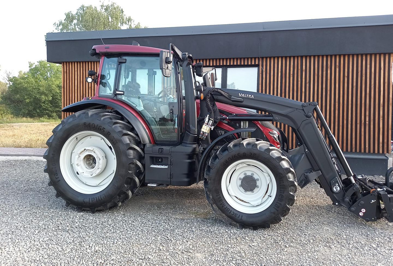 Valtra G, Agco power MBTN - D5, 115 A - Farm tractor: picture 2 Valtra G, Agco power MBTN - D5, 115 A - Farm tractor: picture 2