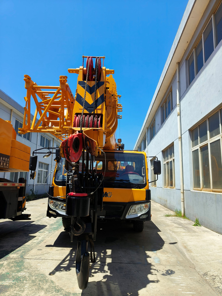 XCMG QY80K used xcmg truck crane - Mobile crane: picture 2 XCMG QY80K used xcmg truck crane - Mobile crane: picture 2