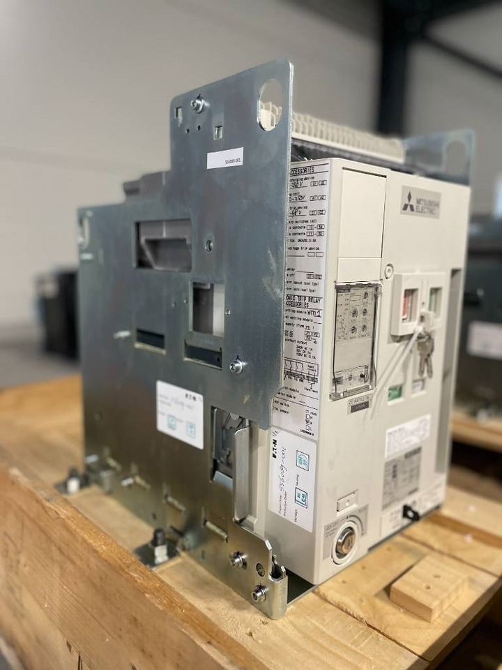 Mitsubishi Circuit breaker 1250A - AE1250-SW 3P - DPX-12648 - Construction machinery: picture 2 Mitsubishi Circuit breaker 1250A - AE1250-SW 3P - DPX-12648 - Construction machinery: picture 2