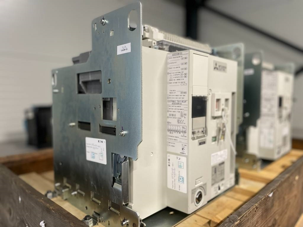 Mitsubishi Circuit breaker 2500A - AE2500-SW 3P - DPX-12648 - Construction machinery: picture 2 Mitsubishi Circuit breaker 2500A - AE2500-SW 3P - DPX-12648 - Construction machinery: picture 2