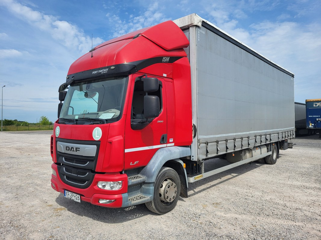 DAF LF SOLÓWKA - Curtainsider truck: picture 2 DAF LF SOLÓWKA - Curtainsider truck: picture 2
