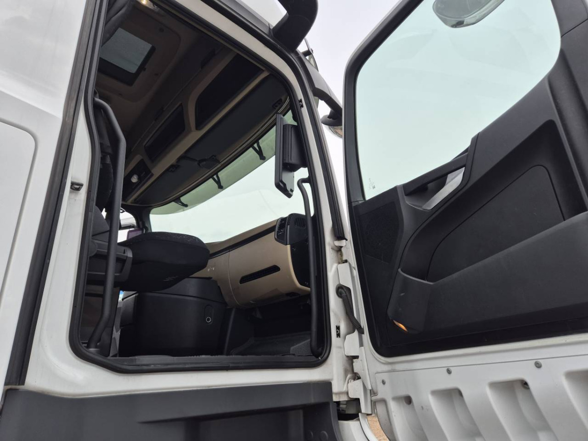 Tractor unit MERCEDES BENZ ACTROS 1845 CIĄGNIK SIODŁOWY: picture 12