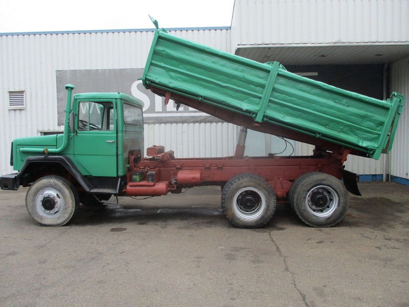Iveco Magirus Deutz 256 , 6x6 , V8 , ZF Manual , 3way tipper , Spring suspension - Tipper: picture 2 Iveco Magirus Deutz 256 , 6x6 , V8 , ZF Manual , 3way tipper , Spring suspension - Tipper: picture 2