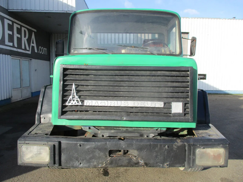 Tipper Iveco Magirus deutz 260-26, 6x4 , 6 Cylinder water cooled , 3 way tipper , Spring suspension: picture 9