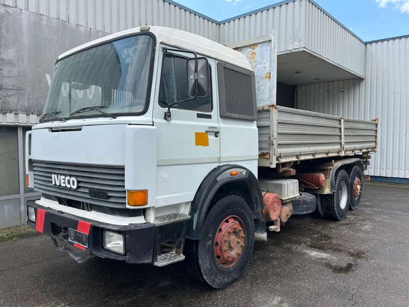 Iveco Turbostar 190-38 , 6x2 , V8 Watercooling , 3 Way Tipper , Spring Suspension , Manual - Tipper: picture 4 Iveco Turbostar 190-38 , 6x2 , V8 Watercooling , 3 Way Tipper , Spring Suspension , Manual - Tipper: picture 4
