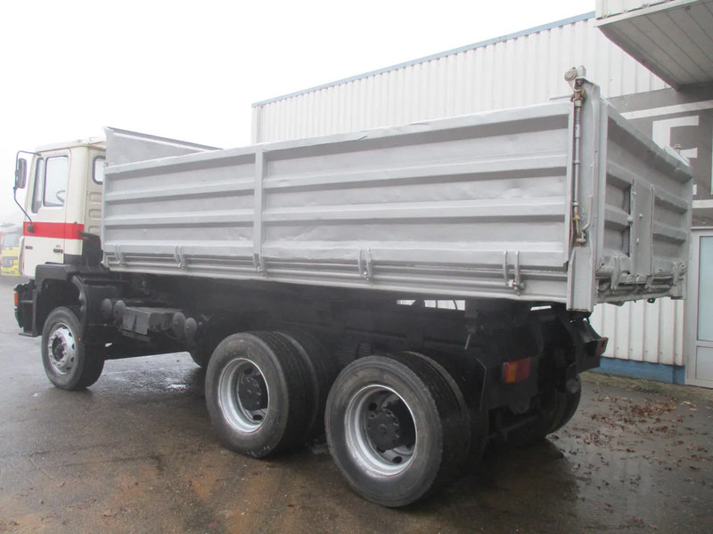 MAN 26 322 ZF Manual , 6x4 , 3 way tipper , Spring suspension - Tipper: picture 5 MAN 26 322 ZF Manual , 6x4 , 3 way tipper , Spring suspension - Tipper: picture 5