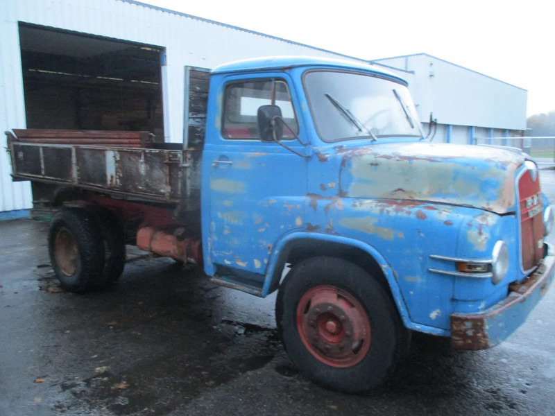 MAN 520 , 11-136 , 6 Cylinder , Manual , 3 way tipper , Oldtimer - Tipper: picture 4 MAN 520 , 11-136 , 6 Cylinder , Manual , 3 way tipper , Oldtimer - Tipper: picture 4