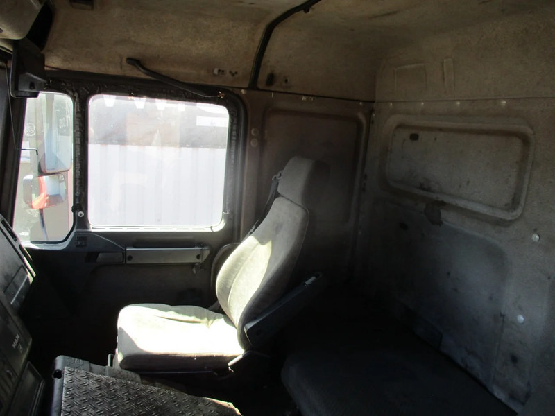 Cab chassis truck MAN F2000 26-414 , , 6x4 , ZF Manual , Spring suspension: picture 10