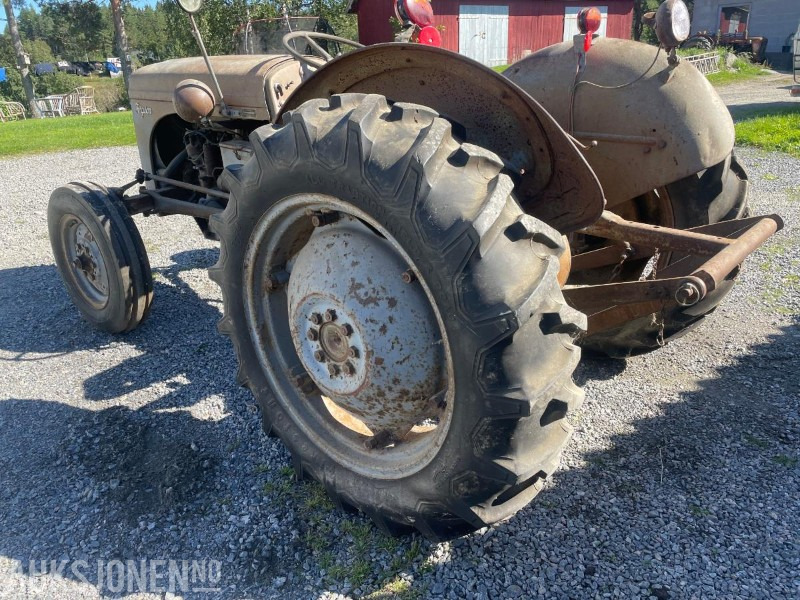 1956 Massey Ferguson Gråtass - Farm tractor: picture 5 1956 Massey Ferguson Gråtass - Farm tractor: picture 5