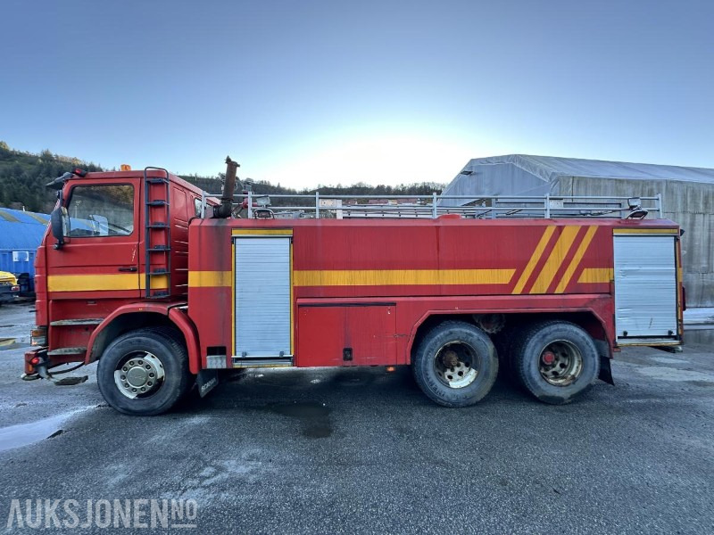 1992 Scania R 113ML - 400 6X2 Tankbil/Brannbil med vannkanon - Repobjekt, 553874km - Fire truck: picture 2 1992 Scania R 113ML - 400 6X2 Tankbil/Brannbil med vannkanon - Repobjekt, 553874km - Fire truck: picture 2