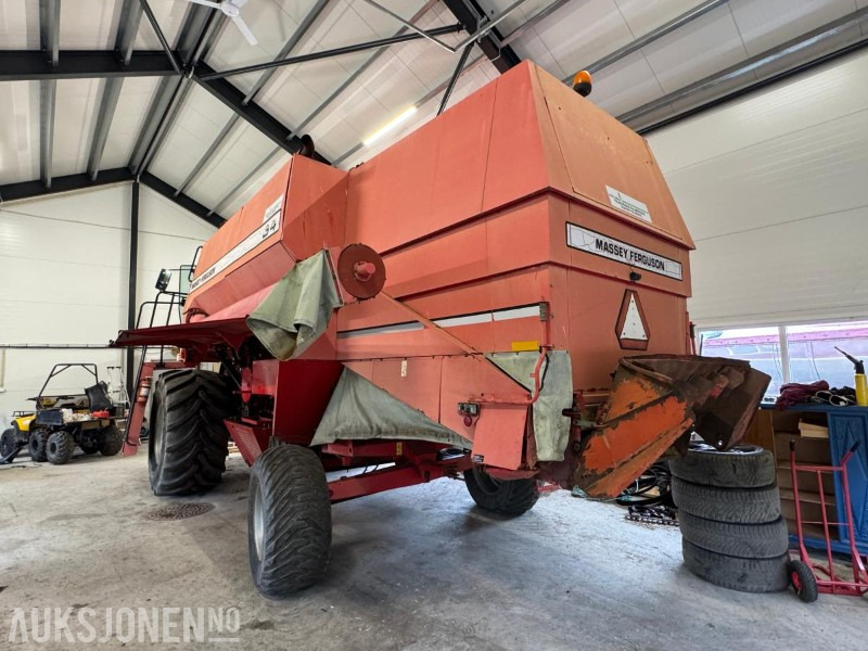 1996 Massey Ferguson MF 34 skurtresker - Combine harvester: picture 3 1996 Massey Ferguson MF 34 skurtresker - Combine harvester: picture 3