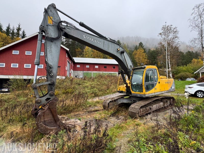 2001 Volvo EC240NLC Beltegraver - Gravemaskin - Excavator: picture 1 2001 Volvo EC240NLC Beltegraver - Gravemaskin - Excavator: picture 1