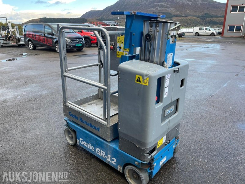 2008 Genie GR 12 Mastelift 234 timer - Aerial platform: picture 3 2008 Genie GR 12 Mastelift 234 timer - Aerial platform: picture 3