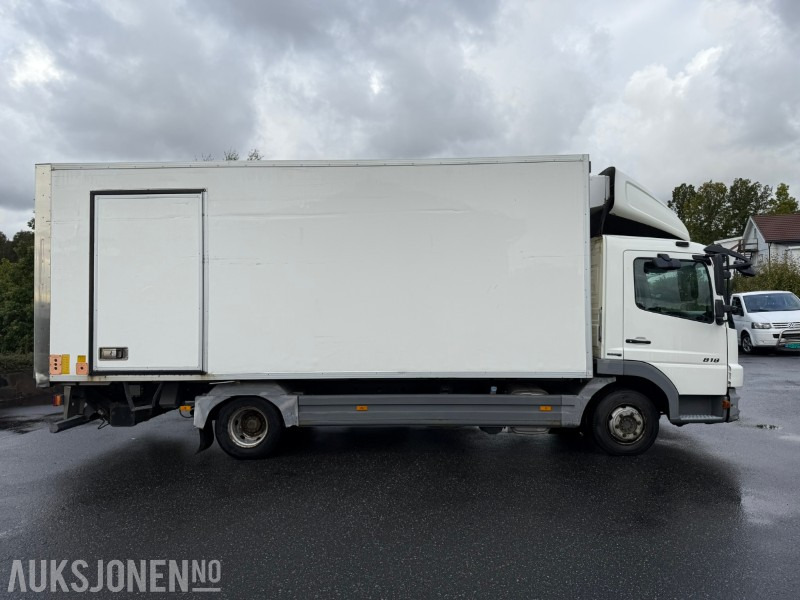 2010 Mercedes-Benz Atego 818 skapbil m/ Thermo King og Zepro bakløft - Box truck: picture 4 2010 Mercedes-Benz Atego 818 skapbil m/ Thermo King og Zepro bakløft - Box truck: picture 4