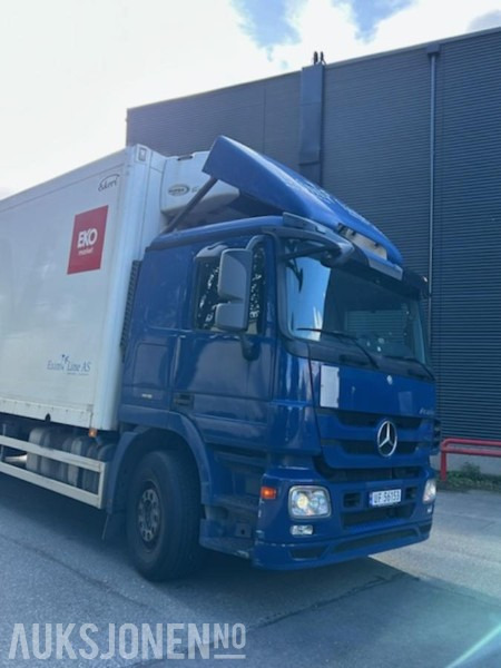2012 Mercedes-Benz ACTROS skapbil/thermo med frys - Bilen har full service historikk - 573000 km. - Box truck: picture 3 2012 Mercedes-Benz ACTROS skapbil/thermo med frys - Bilen har full service historikk - 573000 km. - Box truck: picture 3