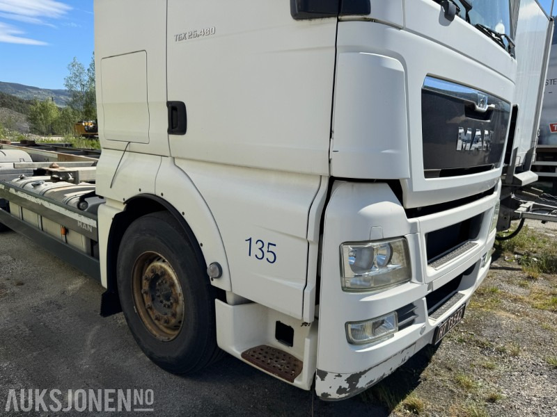 2013 MAN TGX 26.480 chassis med containerfester - Container transporter/ Swap body truck: picture 4 2013 MAN TGX 26.480 chassis med containerfester - Container transporter/ Swap body truck: picture 4