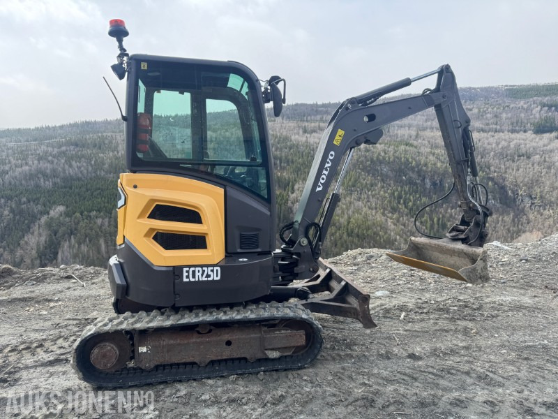 2013 Volvo ECR25D gravemaskin med 3 skuffer - Mini excavator: picture 3 2013 Volvo ECR25D gravemaskin med 3 skuffer - Mini excavator: picture 3