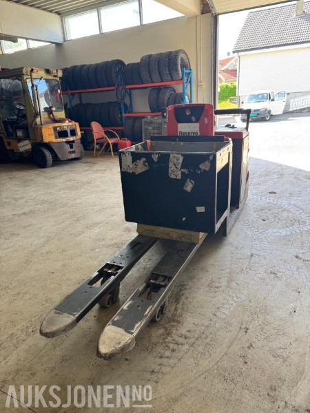 2014 BT OSE250 PLUKKTRUCK - Order picker: picture 3 2014 BT OSE250 PLUKKTRUCK - Order picker: picture 3