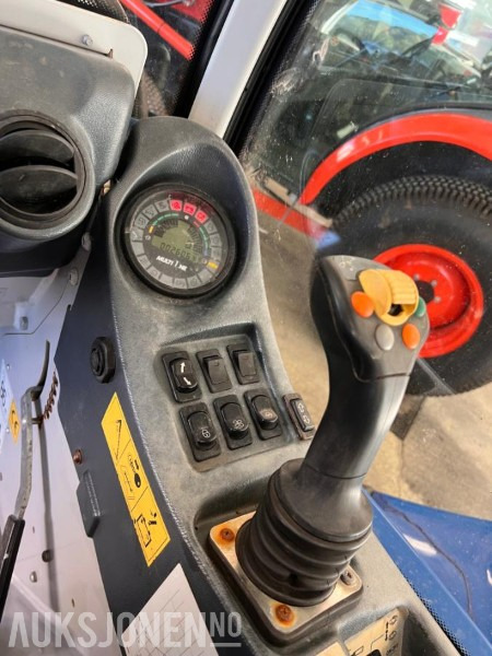 2014 Multione SL840DT - Skid steer loader: picture 3 2014 Multione SL840DT - Skid steer loader: picture 3