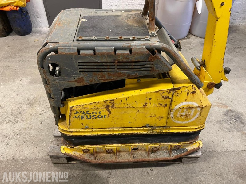 2014 Wacker Neuson DPU 100-70 Vibroplate, 768 kg - Roller: picture 4 2014 Wacker Neuson DPU 100-70 Vibroplate, 768 kg - Roller: picture 4