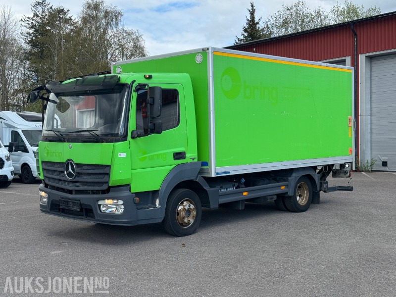 2015 Mercedes-Benz ATEGO - Skapbil med løftelem - Lett lastebil - Box truck: picture 1 2015 Mercedes-Benz ATEGO - Skapbil med løftelem - Lett lastebil - Box truck: picture 1