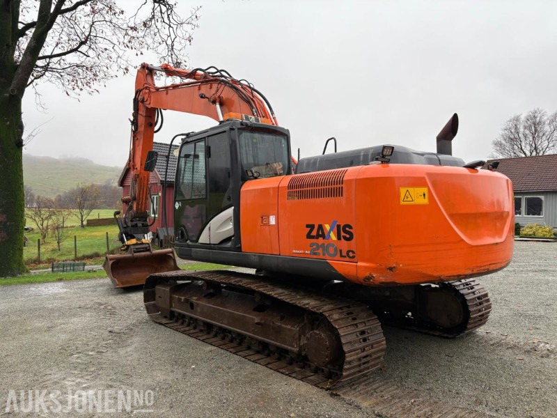 2016 Hitachi ZX210LC-5B med Engcon tiltrotator, planeringsskuffe og Gjerstad graveskuff - Excavator: picture 5 2016 Hitachi ZX210LC-5B med Engcon tiltrotator, planeringsskuffe og Gjerstad graveskuff - Excavator: picture 5