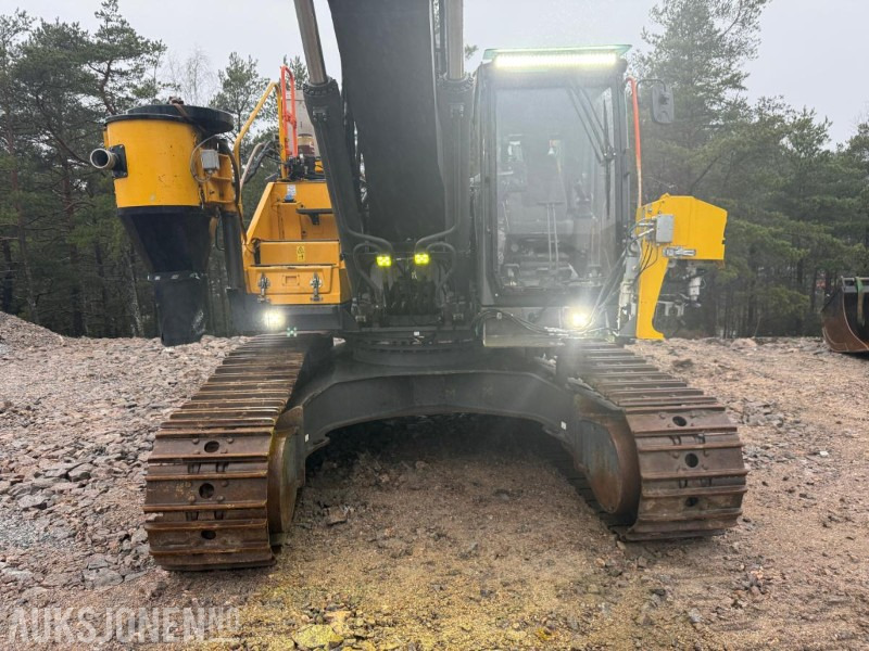 Crawler excavator 2016 VOLVO EC300EL BELTEGRAVER M/BORTÅRN - SERVICEHISTORIKK - ENGCON TILTROTATOR - MASKINSTYRING - SENTRALSMØRING.: picture 13 Crawler excavator 2016 VOLVO EC300EL BELTEGRAVER M/BORTÅRN - SERVICEHISTORIKK - ENGCON TILTROTATOR - MASKINSTYRING - SENTRALSMØRING.: picture 13