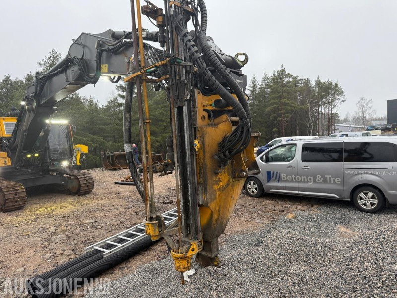Crawler excavator 2016 VOLVO EC300EL BELTEGRAVER M/BORTÅRN - SERVICEHISTORIKK - ENGCON TILTROTATOR - MASKINSTYRING - SENTRALSMØRING.: picture 16 Crawler excavator 2016 VOLVO EC300EL BELTEGRAVER M/BORTÅRN - SERVICEHISTORIKK - ENGCON TILTROTATOR - MASKINSTYRING - SENTRALSMØRING.: picture 16