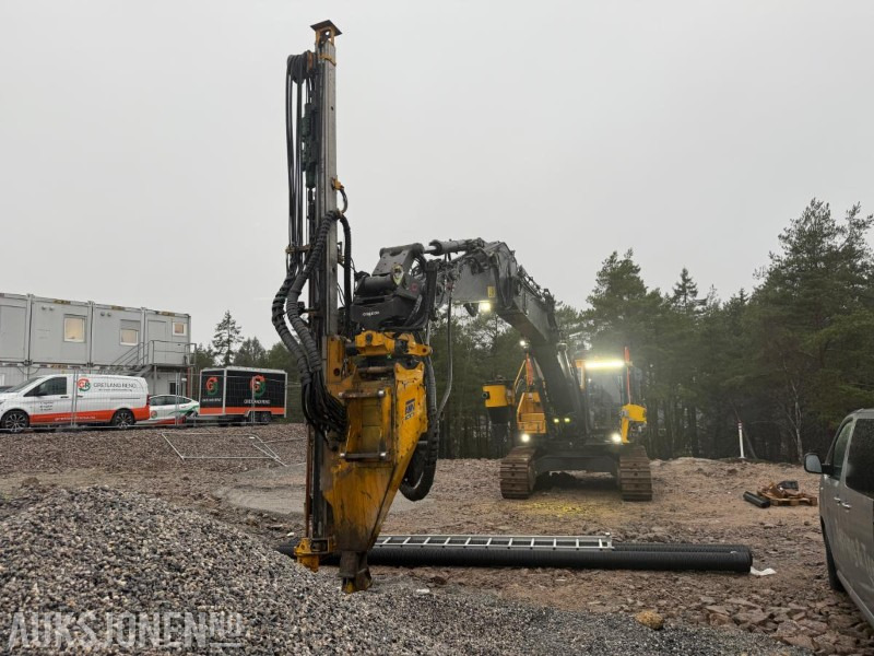 Crawler excavator 2016 VOLVO EC300EL BELTEGRAVER M/BORTÅRN - SERVICEHISTORIKK - ENGCON TILTROTATOR - MASKINSTYRING - SENTRALSMØRING.: picture 10 Crawler excavator 2016 VOLVO EC300EL BELTEGRAVER M/BORTÅRN - SERVICEHISTORIKK - ENGCON TILTROTATOR - MASKINSTYRING - SENTRALSMØRING.: picture 10
