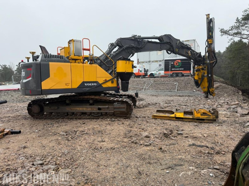 Crawler excavator 2016 VOLVO EC300EL BELTEGRAVER M/BORTÅRN - SERVICEHISTORIKK - ENGCON TILTROTATOR - MASKINSTYRING - SENTRALSMØRING.: picture 8 Crawler excavator 2016 VOLVO EC300EL BELTEGRAVER M/BORTÅRN - SERVICEHISTORIKK - ENGCON TILTROTATOR - MASKINSTYRING - SENTRALSMØRING.: picture 8