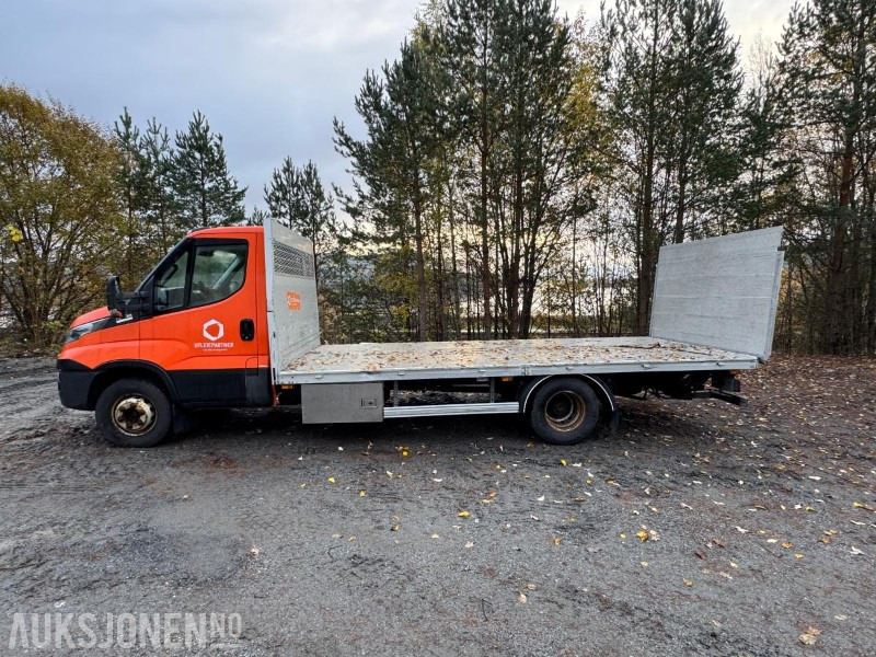 2017 Iveco Daily planbil med bakløfter / rep objekt - Dropside/ Flatbed truck: picture 2 2017 Iveco Daily planbil med bakløfter / rep objekt - Dropside/ Flatbed truck: picture 2