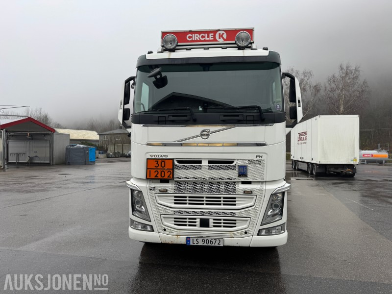 2018 Volvo FH500 - Tankbil - HMK Bilcon tankpåbygg, 18 m³, 4 kammer - Helluft - Tank truck: picture 2 2018 Volvo FH500 - Tankbil - HMK Bilcon tankpåbygg, 18 m³, 4 kammer - Helluft - Tank truck: picture 2