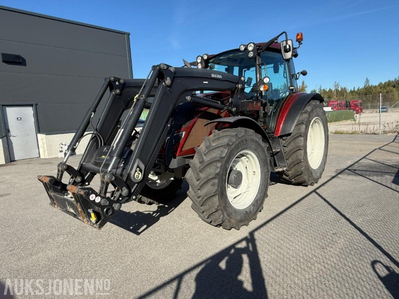 2020 Valtra A134 Traktor m/frontlaster. - Farm tractor: picture 2 2020 Valtra A134 Traktor m/frontlaster. - Farm tractor: picture 2