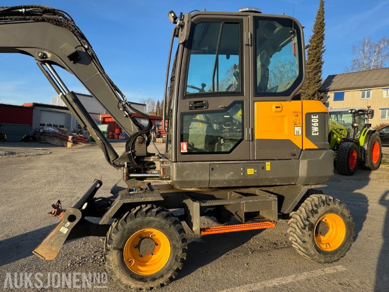 2020 Volvo EW60E HJULGRAVER MED TOLTROTATOR OG 2 SKUFFER - Excavator: picture 2 2020 Volvo EW60E HJULGRAVER MED TOLTROTATOR OG 2 SKUFFER - Excavator: picture 2