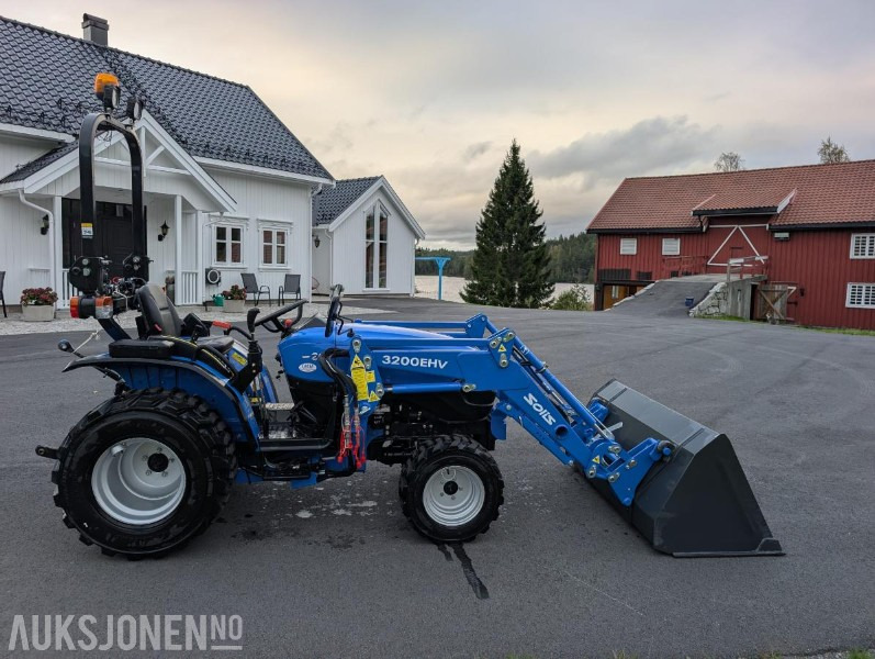 2023 Solis 26 traktor 4wd Frontlaster Snøskuffe Totrinns snøfres 130 timer - Farm tractor: picture 2 2023 Solis 26 traktor 4wd Frontlaster Snøskuffe Totrinns snøfres 130 timer - Farm tractor: picture 2